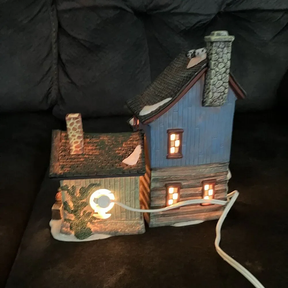 Santa's Workbench 2001 Collection Crooked Creek Cabin Victorian Series With Box